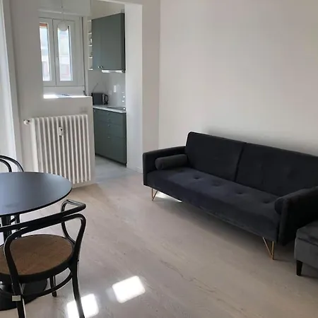 Apartment New In Lively Area