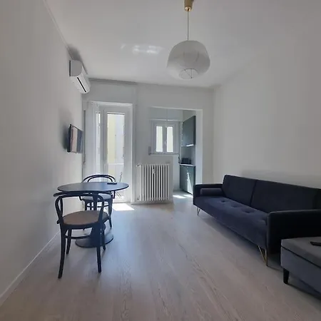New In Lively Area Apartment *