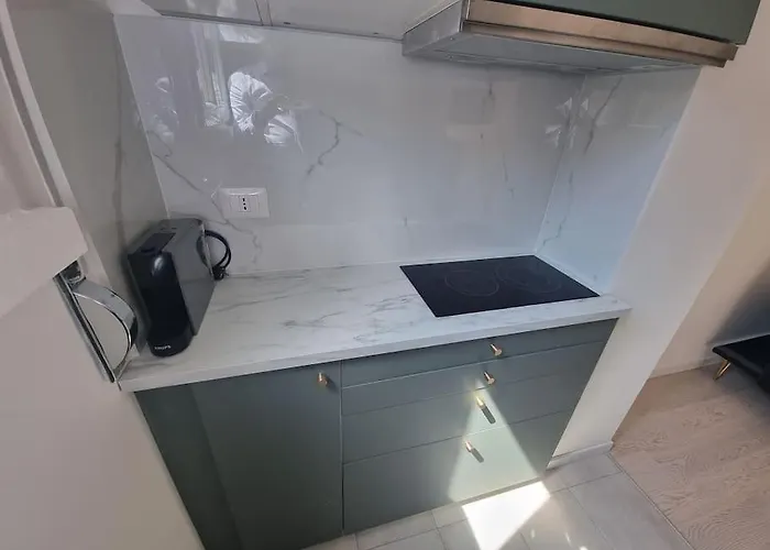 New In Lively Area Apartament *